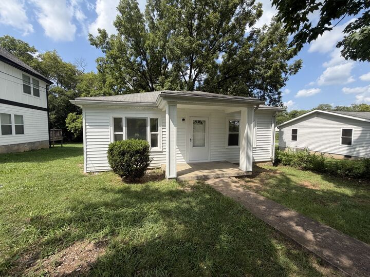 Property Photo: 606 Pace St TN 37066