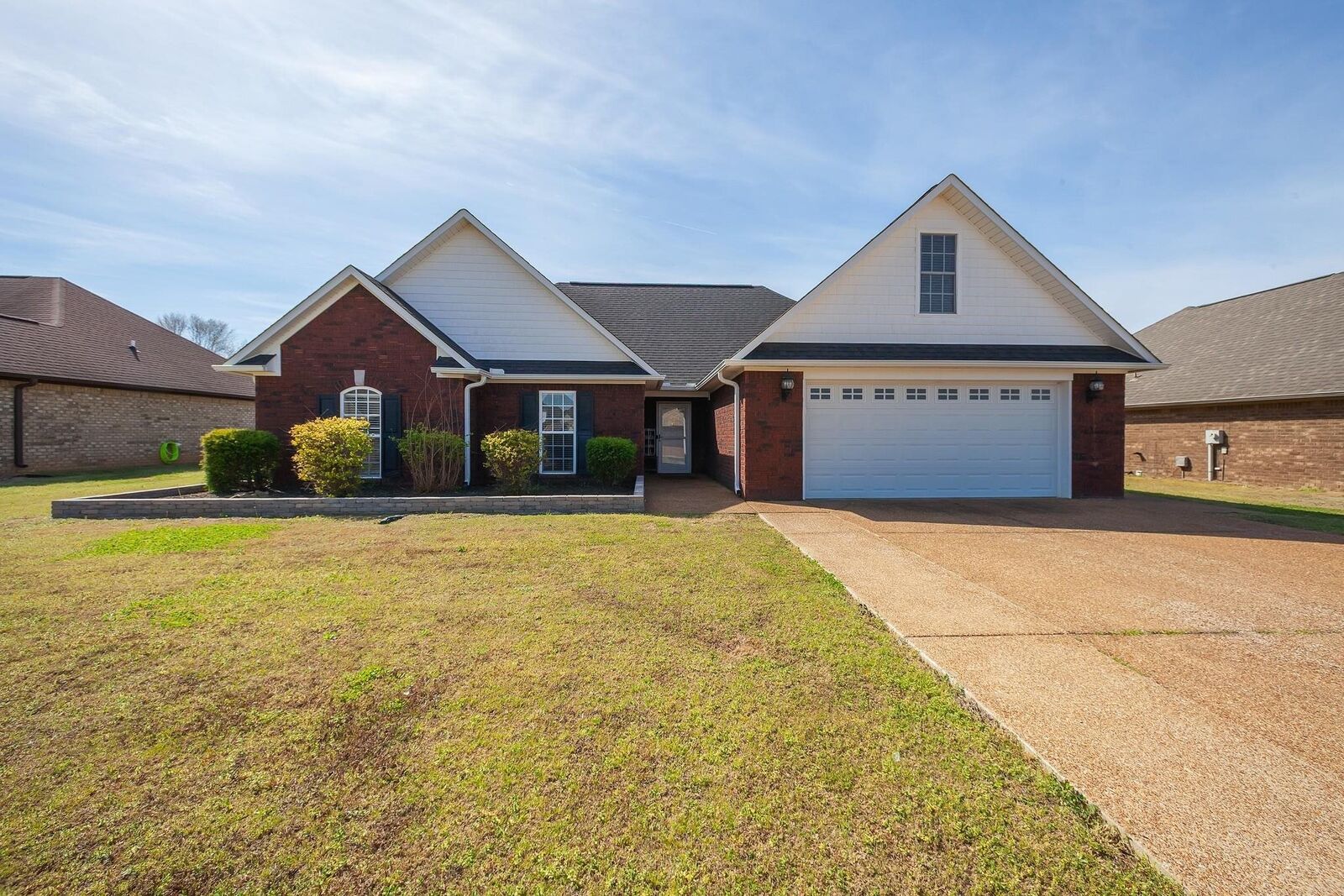 Property Photo: 346 Vista Dr TN 38355