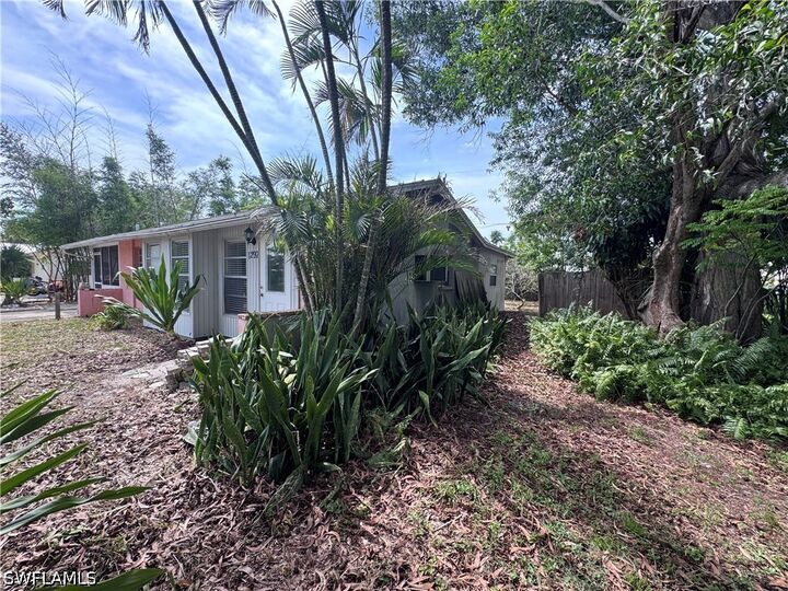 Property Photo: 1297 Ingraham Street FL 34103