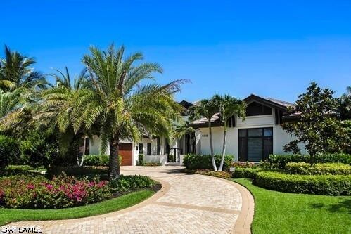 Property Photo: 595 Regatta Road FL 34103