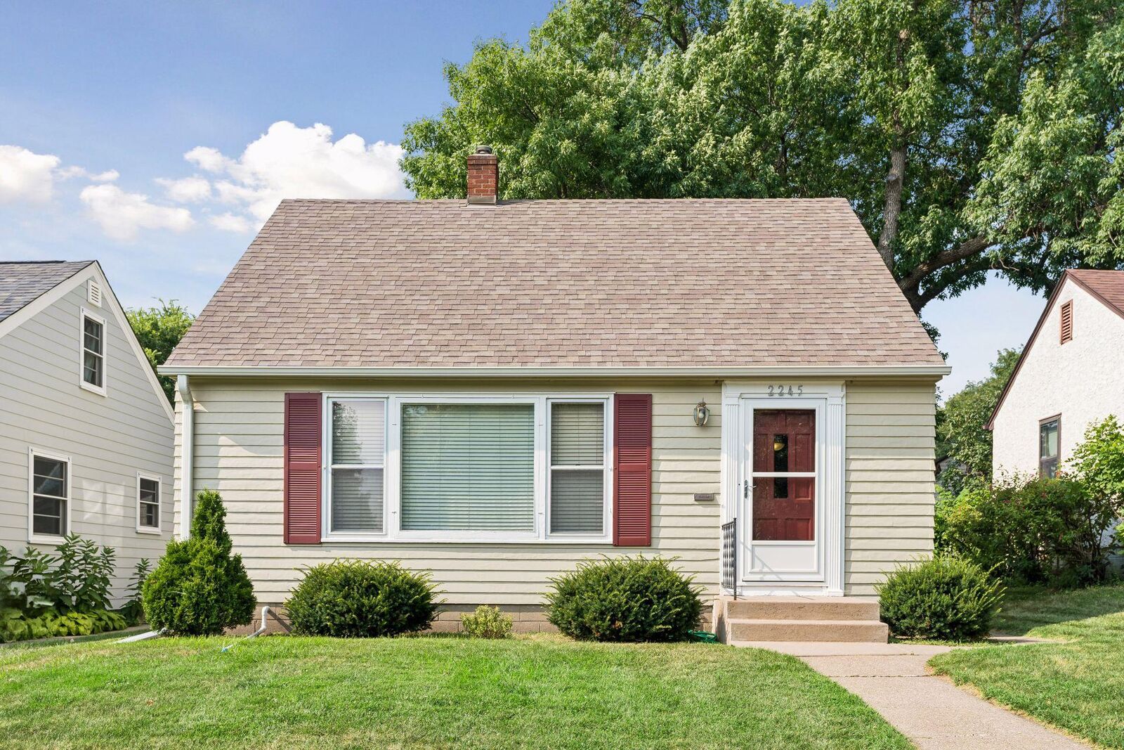Property Photo: 2245 Highland Parkway MN 55116