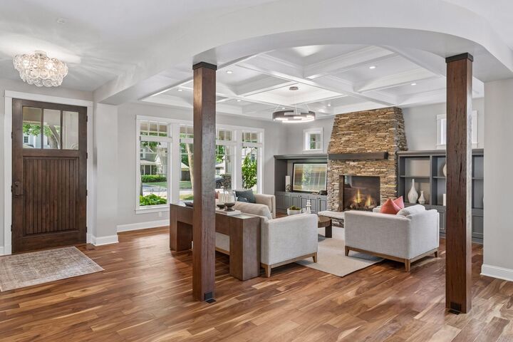 Property Photo:  633 Park Street E  MN 55391 