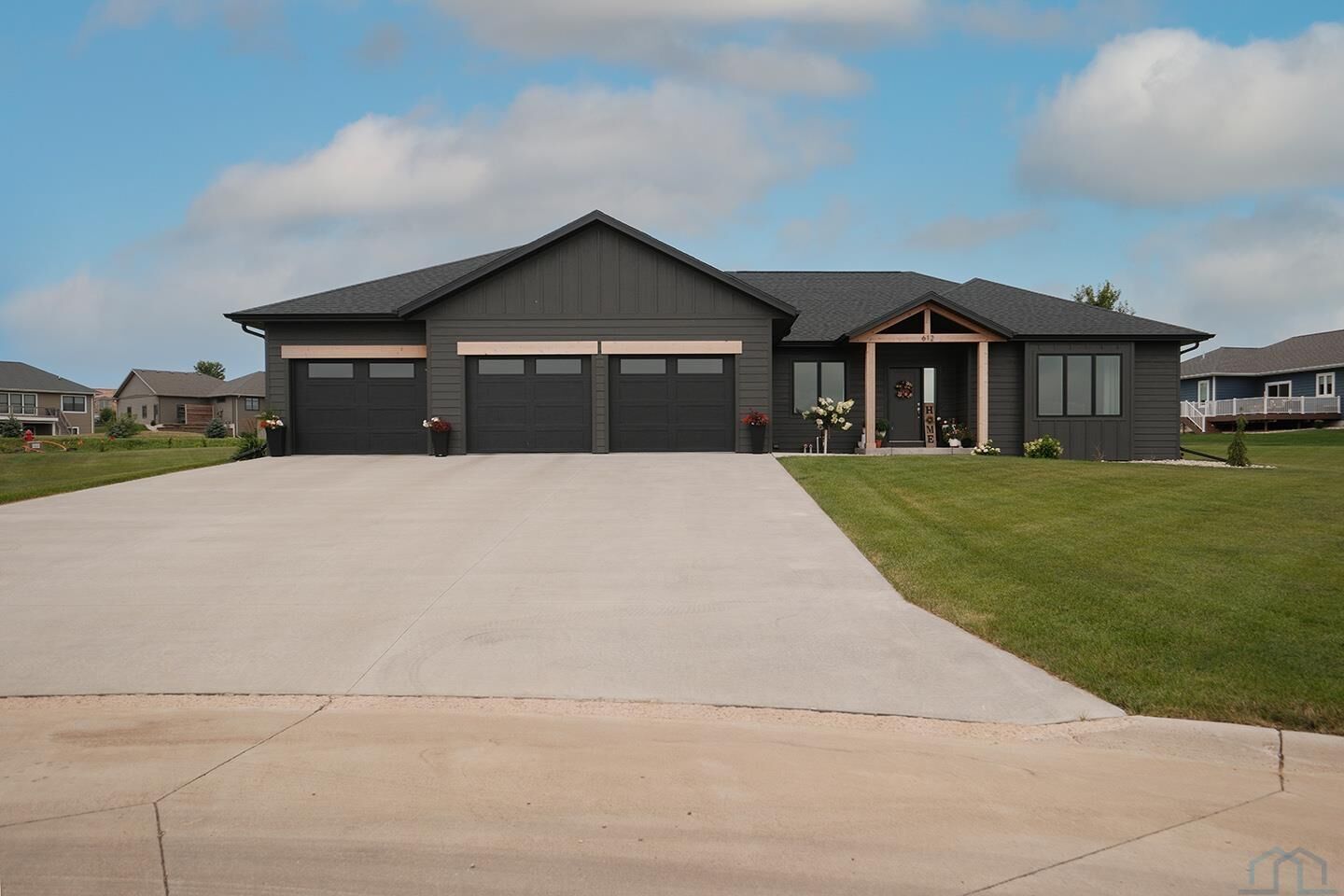 Property Photo:  612 18th Street SE  IA 51250 