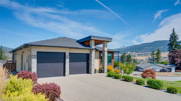 Property Photo: 2698 Koyama Road BC V4V 1H5