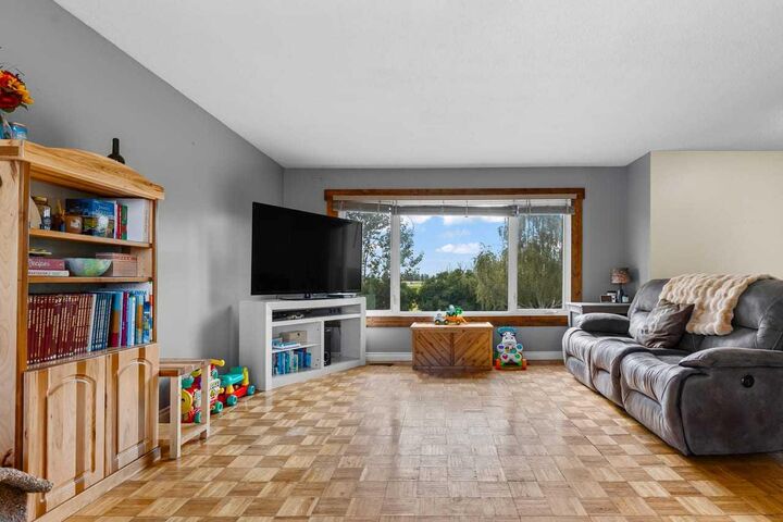 Property Photo: 466054 113 Street E AB T2V 1P7