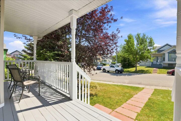 Property Photo: 140 Hidden Point NW AB T3A 5P5