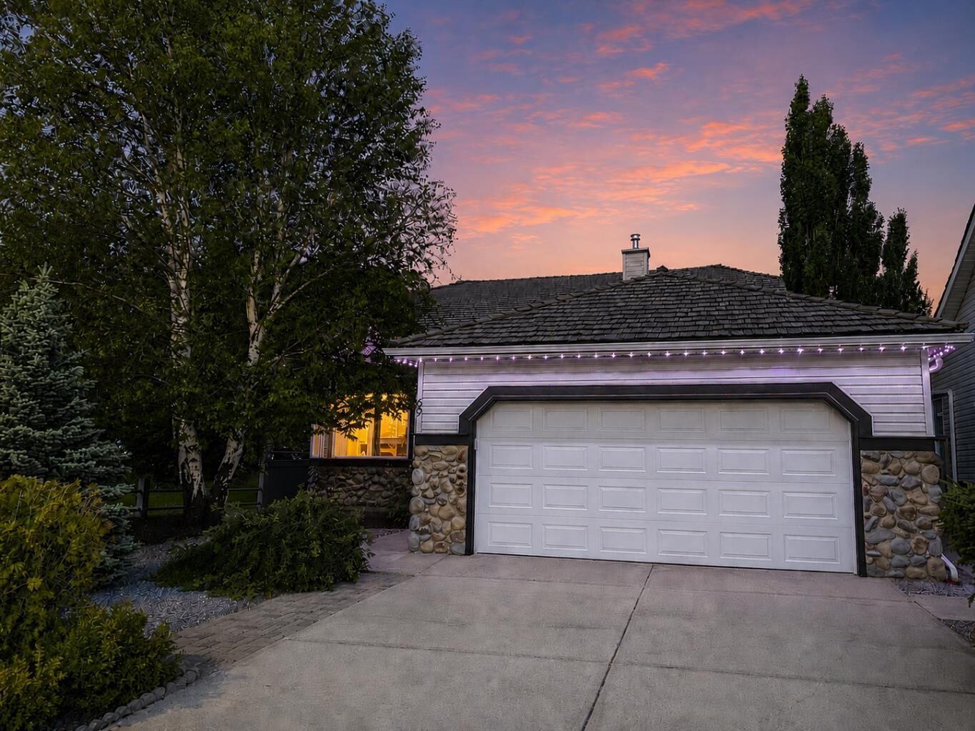 Property Photo:  69 Chaparral Villas SE  AB T2X 3N4 