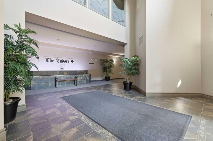 Property Photo: 60 Sierra Morena Landing SW 113 AB T3H 5H1
