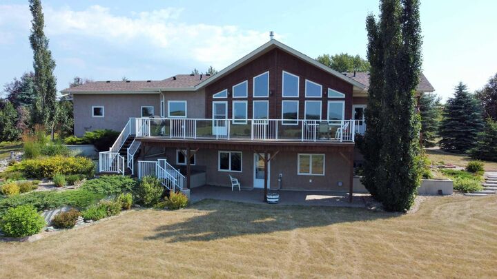 Property Photo: 425062 Range Road 250 AB T4J 1R1
