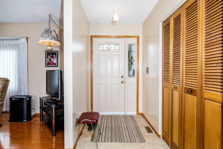 Property Photo:  88 McCullough  Cresent  AB T4R 1S7 