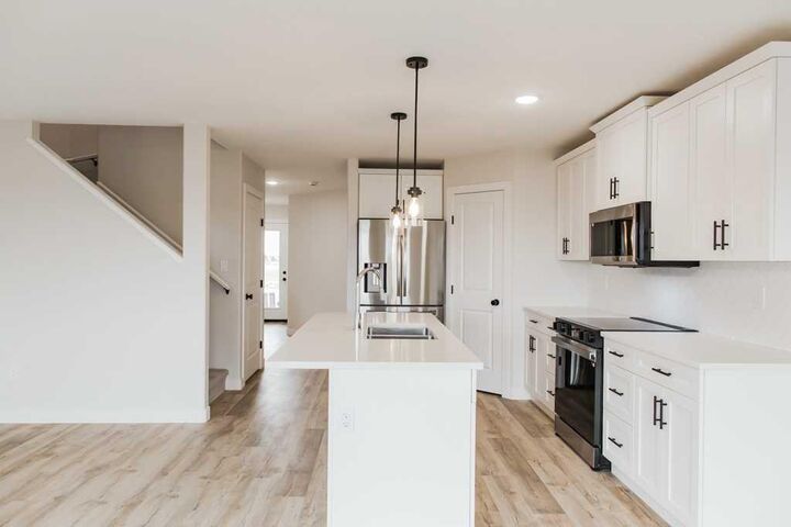 Property Photo:  9617 Hillcrest Drive  AB T8V 1A6 