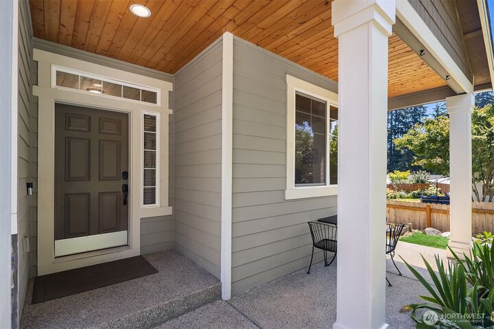 Property Photo: 26 Meadow Place SE WA 98208