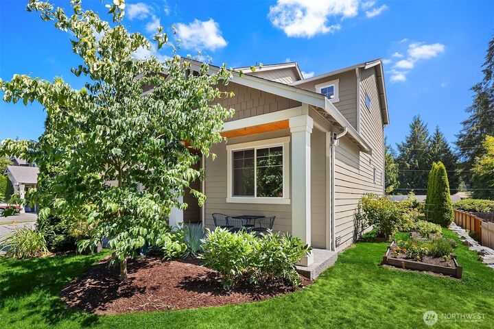 Property Photo: 26 Meadow Place SE WA 98208
