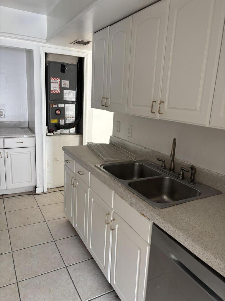 Property Photo: 7433 SW 13th Street SW FL 33068