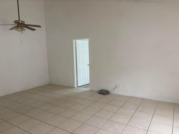 Property Photo: 7433 SW 13th Street SW FL 33068