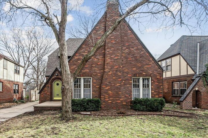 Property Photo: 1506 N Woodrow Ave KS 67203