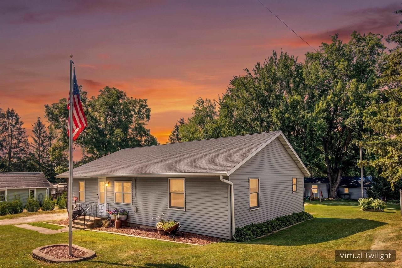 Property Photo:  W2333 Commercial Street  WI 54967 