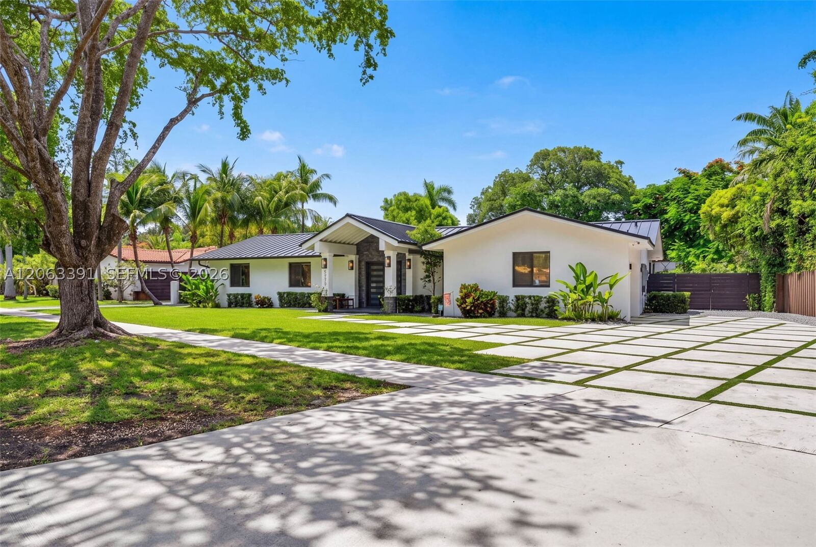 Property Photo:  17701 SW 87th Ave  FL 33157 