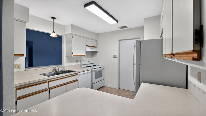 Property Photo:  1141 Mast Court SE  FL 32909 