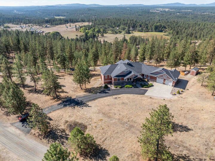 Property Photo: 6708 E Matthew Ln WA 99003