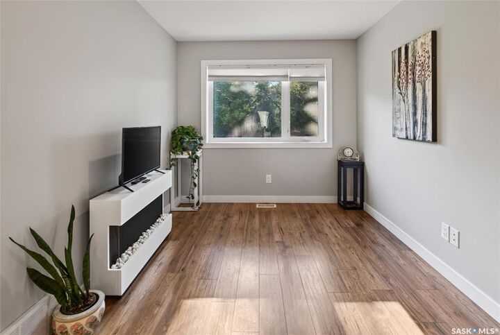 Property Photo: 514 K Avenue N SK S7L 2M7