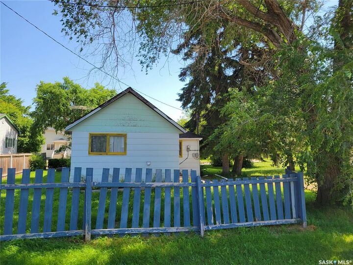 Property Photo: 34 Bantry Street SK S0K 2M0