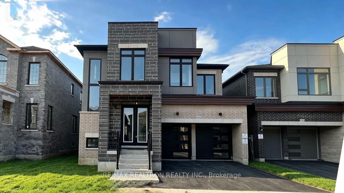 Property Photo: 164 Wesmina Avenue ON L4A 0R7