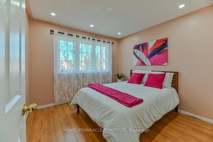 Property Photo:  36 Letty Avenue  ON L6Y 4T3 
