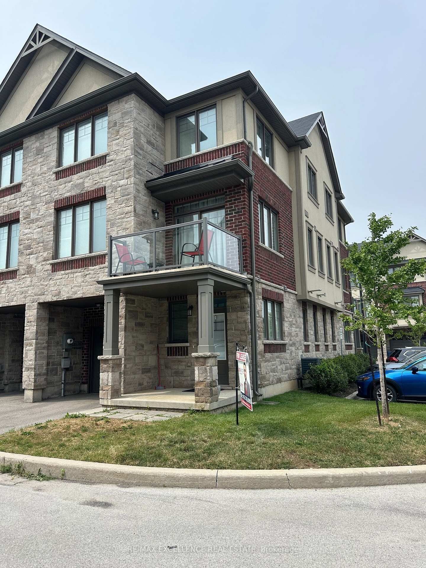 Property Photo: 60 Farley Lane ON L9G 0H2