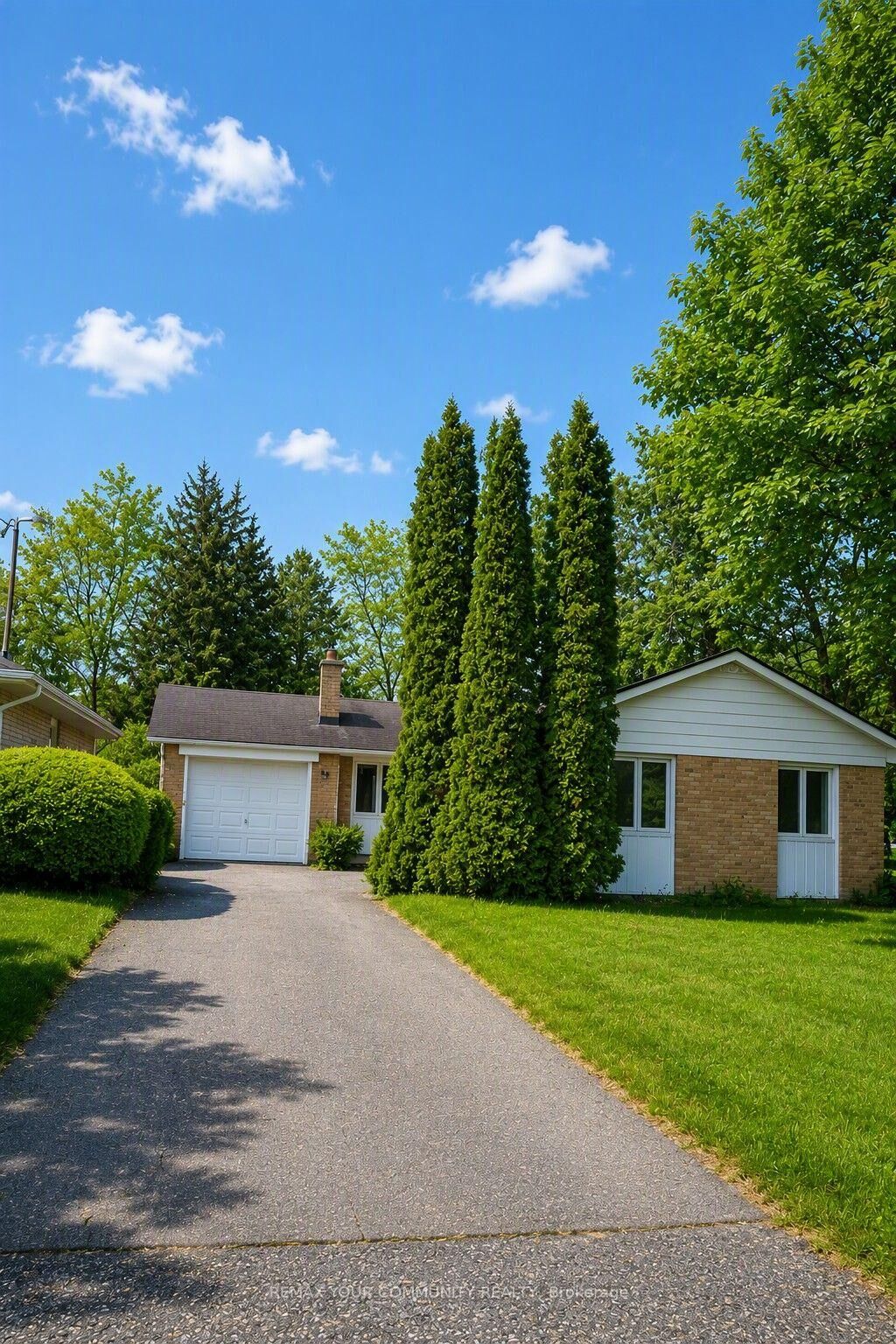 Photo de la propriété:  98 Wigmore Drive  ON M4A 2E8 