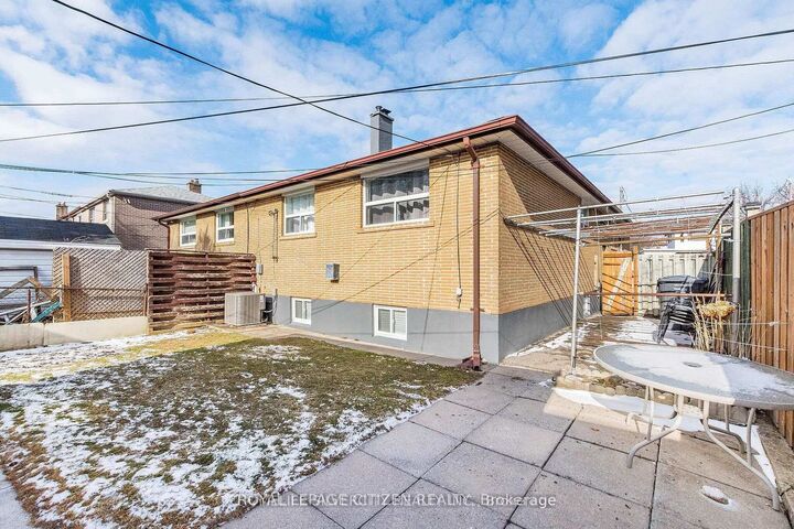 Property Photo: 19 Garfield Crescent ON L6V 1V7