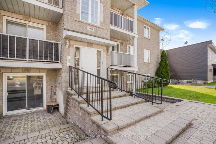 Property Photo: 1005 Laurier Street 302 ON K4K 1T7