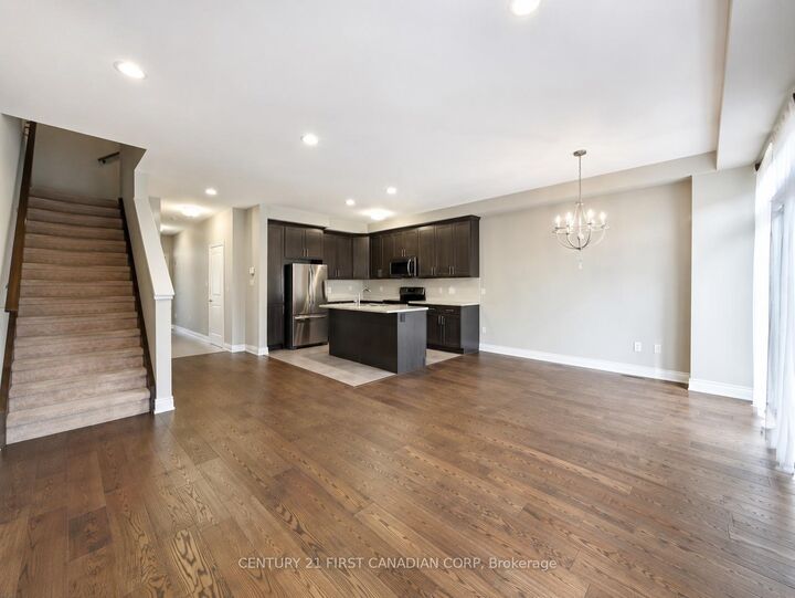 Property Photo:  2070 Meadowgate Boulevard 72  ON N6M 0H5 