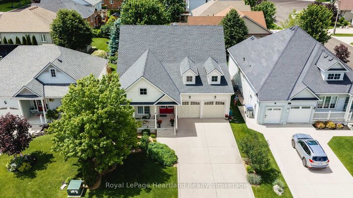Property Photo: 16 Macpherson Avenue ON N0K 1W0