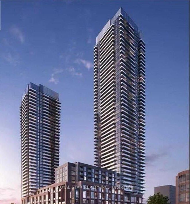 Property Photo: 4130 Parkside Village Drive 2802 ON L5B 3M8