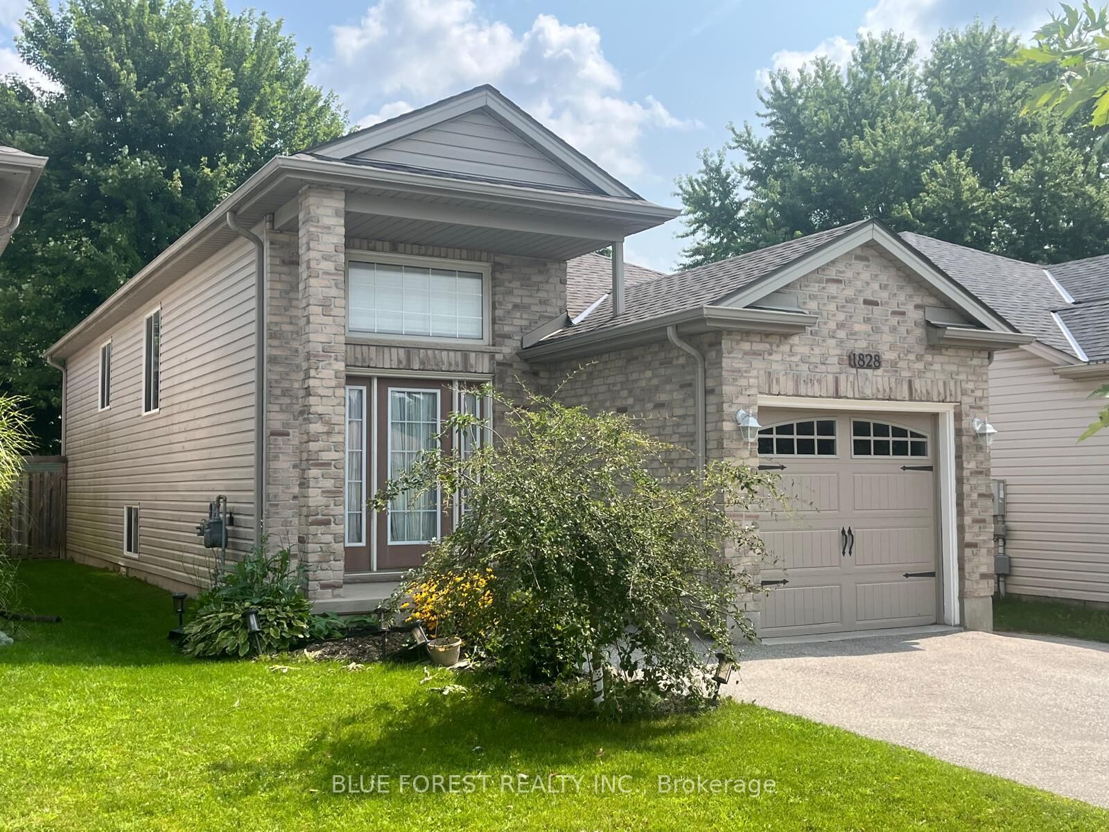 Property Photo:  1828 Marconi Boulevard  ON N5V 4Y1 