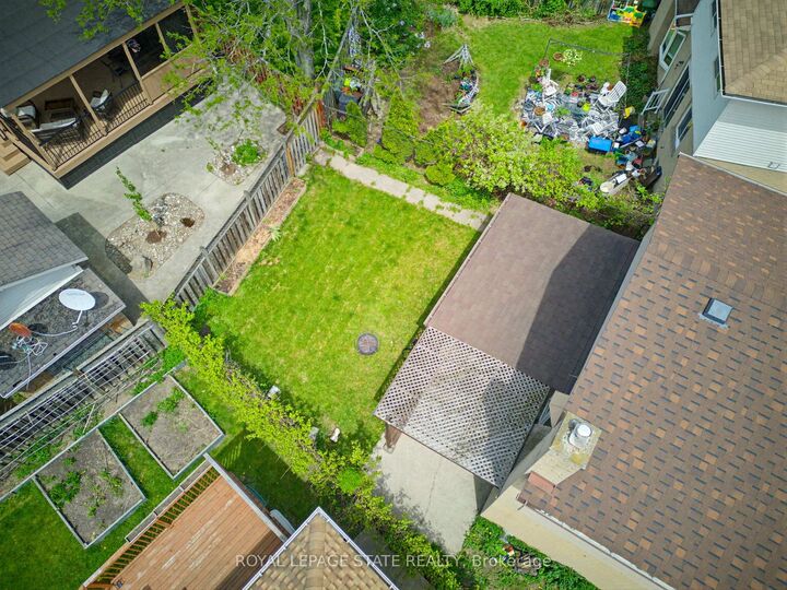 Property Photo:  459 Dicenzo Drive  ON L9B 2C4 