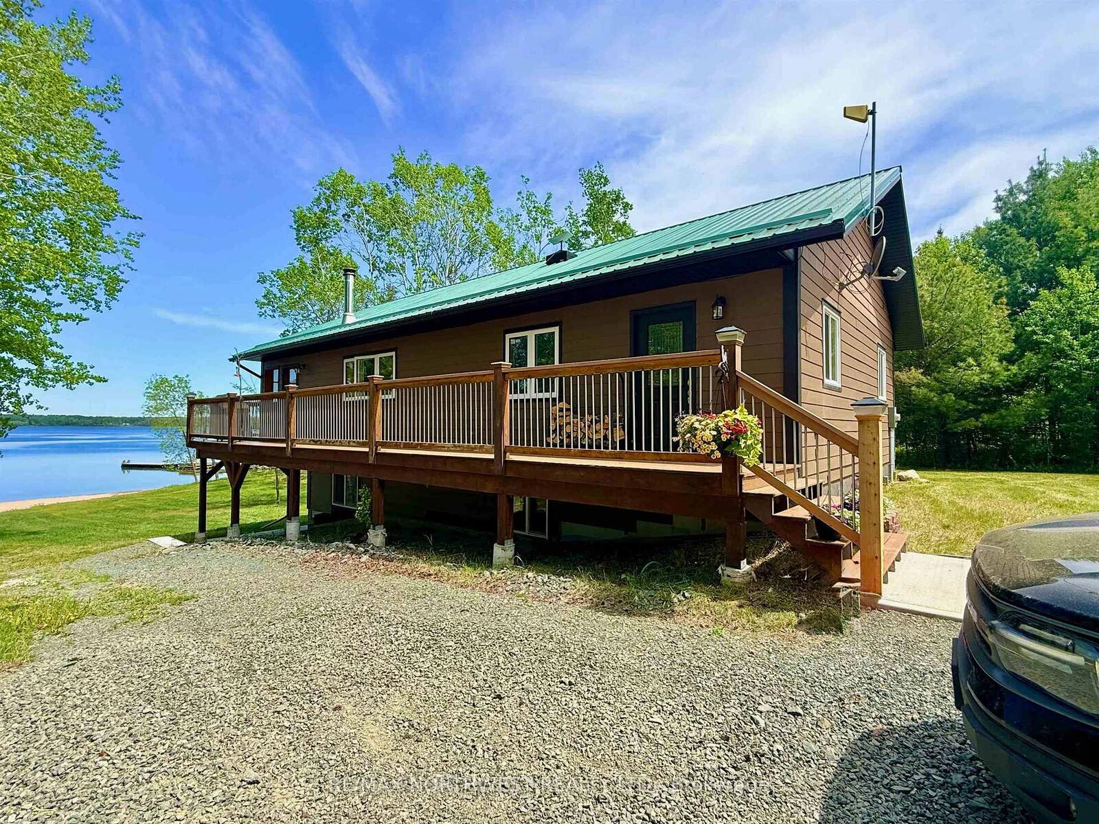 Property Photo:  46 Aztec Drive  ON P0X 1N0 