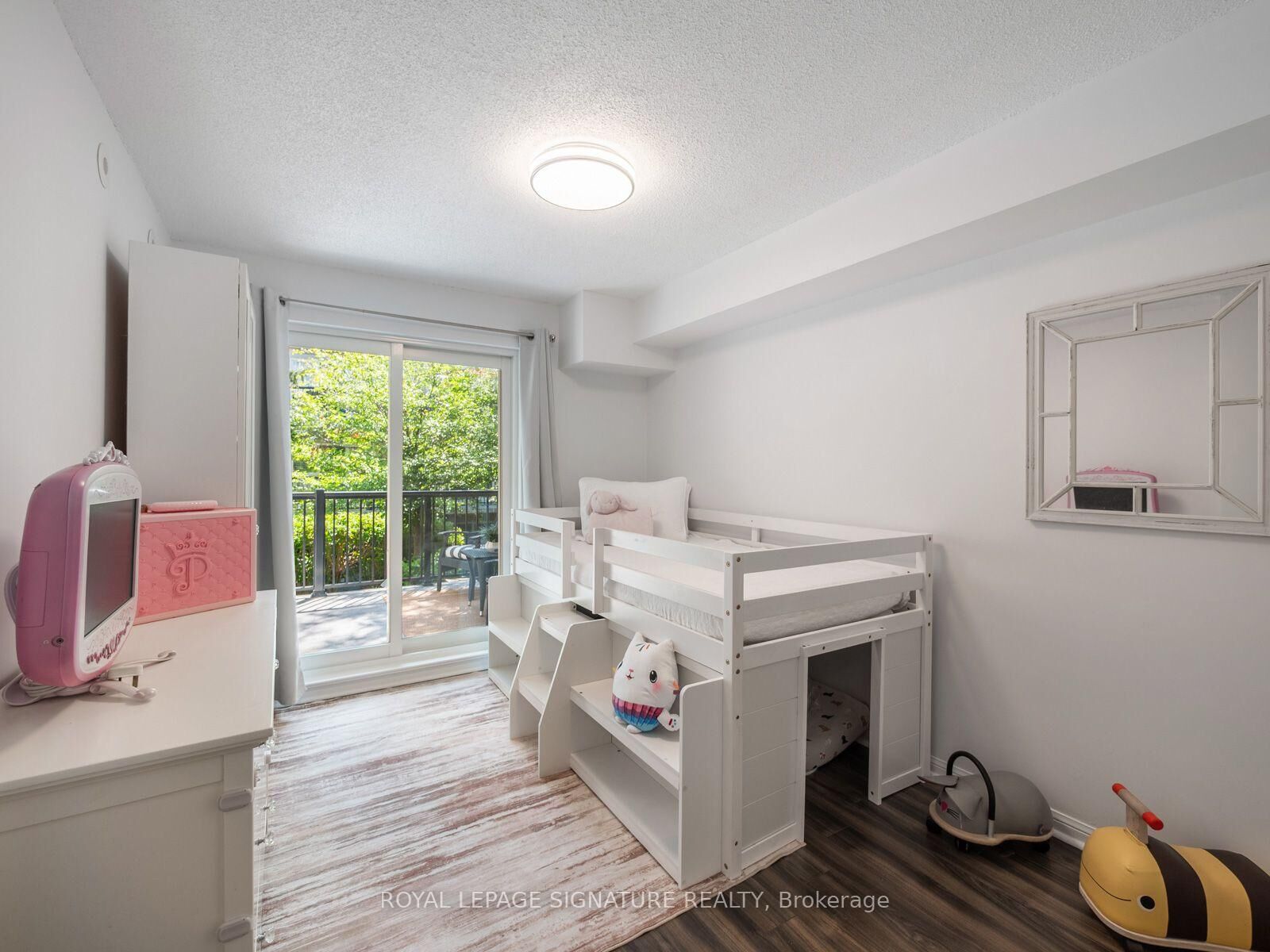 Photo de la propriété: 65 George Appleton Way 2067 ON M3M 0A2