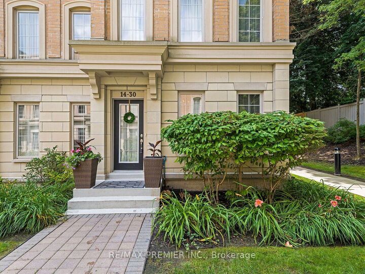 Property Photo: 30 Hargrave Lane 14 ON M4N 0A4