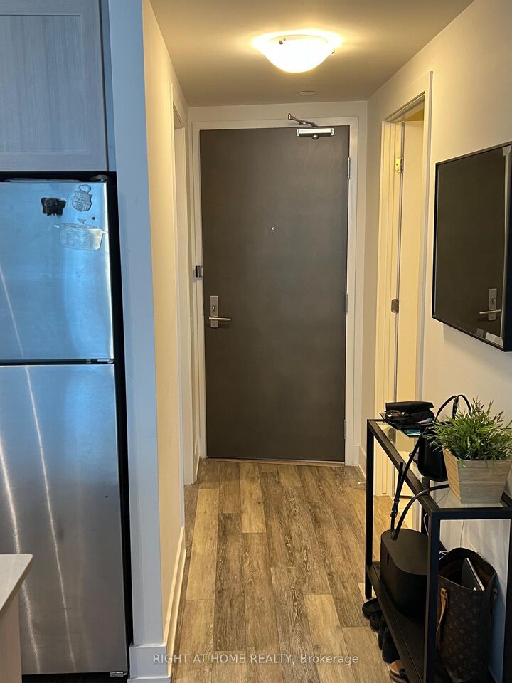 Property Photo:  411 Mackay Street 601  ON K1M 2C5 