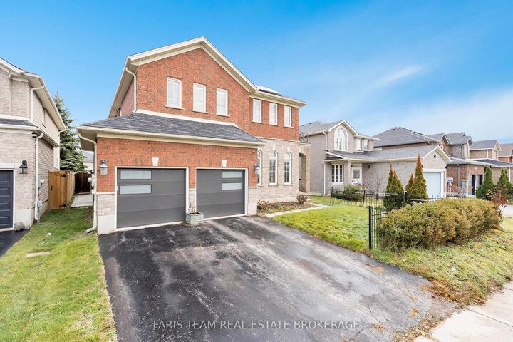 Property Photo: 3 Prince William Way ON L4N 0Y9