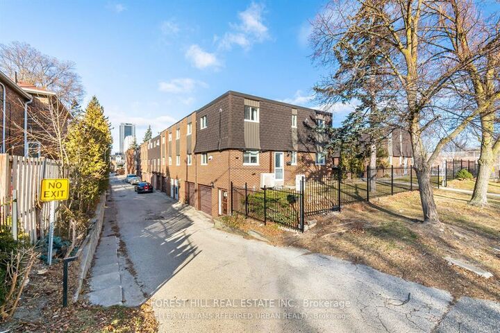 Photo de la propriété:  50 Coleman Avenue #19  ON M4C 1P7 