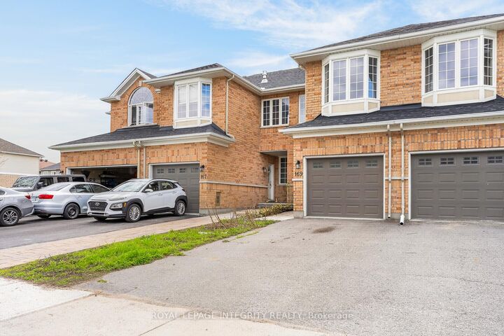 Photo de la propriété: 169 Desmond Trudeau Drive ON K7S 0H1