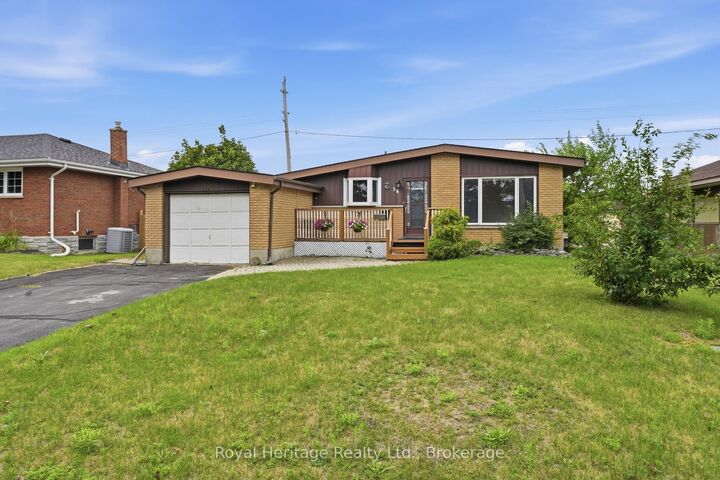 Property Photo:  56 Fifth Avenue  ON K8V 5P3 