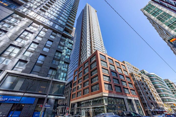Property Photo:  55 Mercer Street 4006  ON M5V 1H3 
