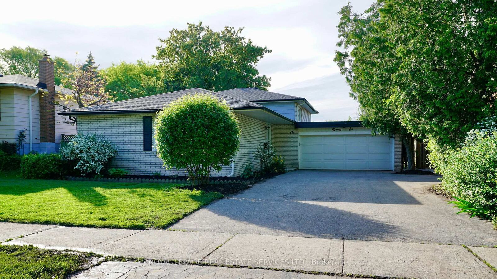 Property Photo: 26 Miller Road ON L6H 1J6