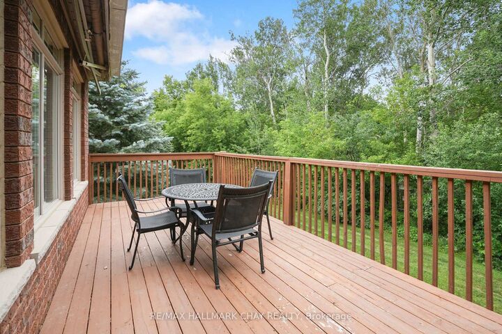 Property Photo: 34 Tuscany Grande N/A ON L9R 0E2