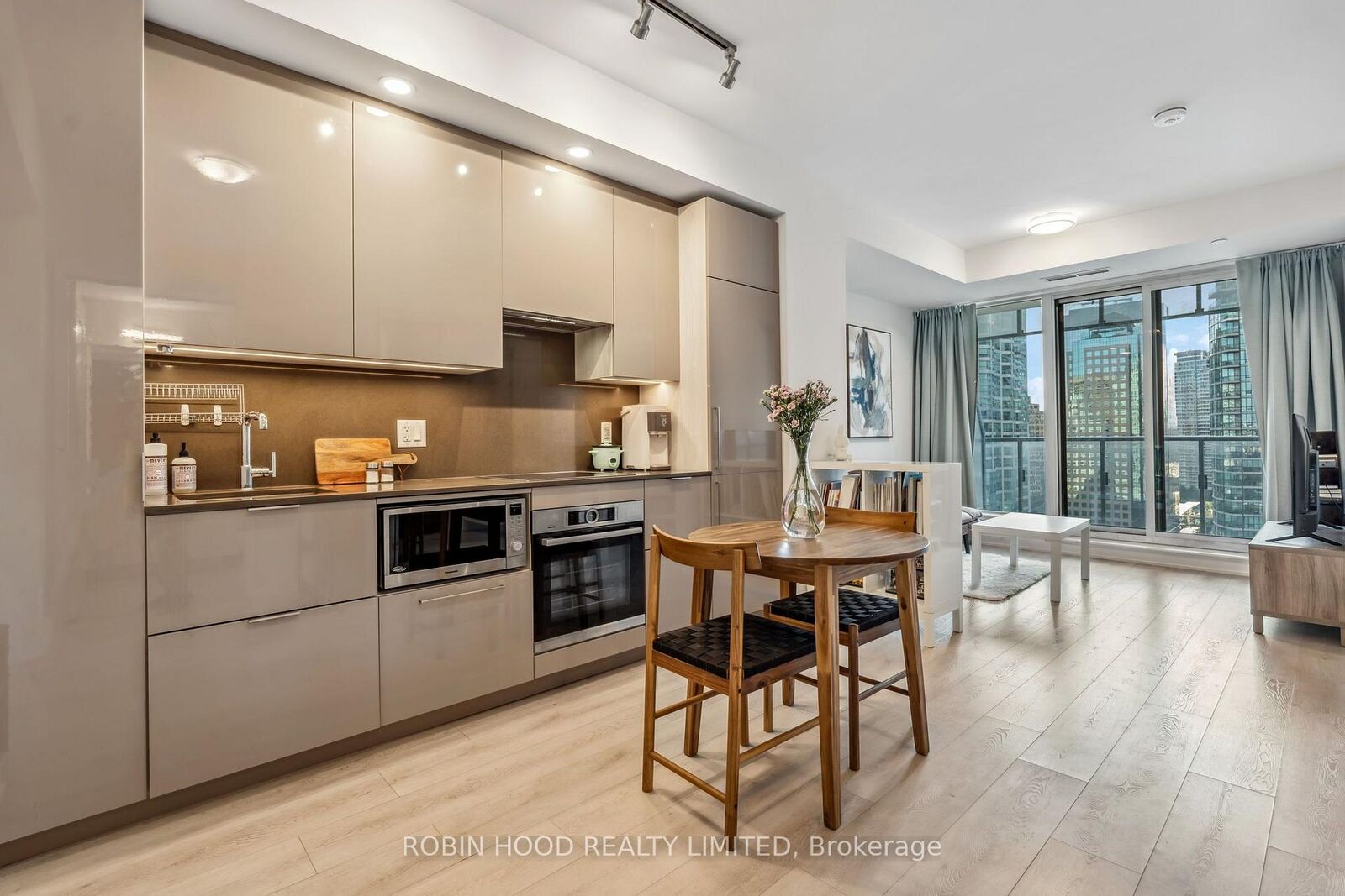 Property Photo: 39 Fountain Street ON N1H 3P1