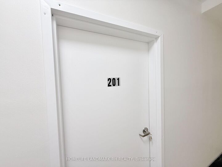 Property Photo:  414 Dundas Street W 201  ON M5T 1G7 